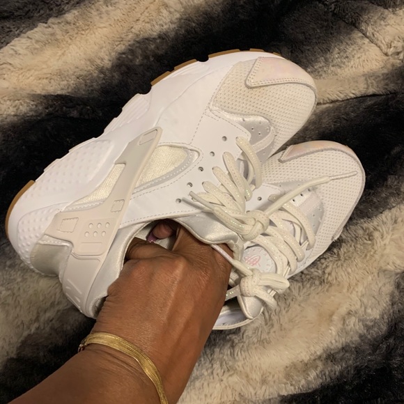 Shoes - Picture 3 of 6